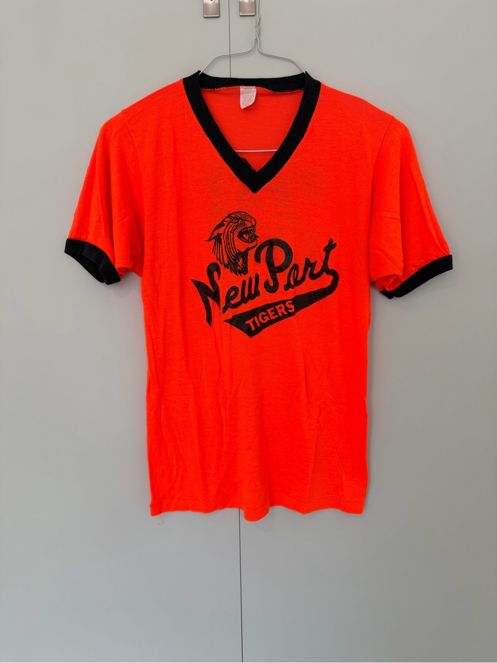VINTAGE ADAMS New Port Tigers V-neck Ringer Baseball Tee